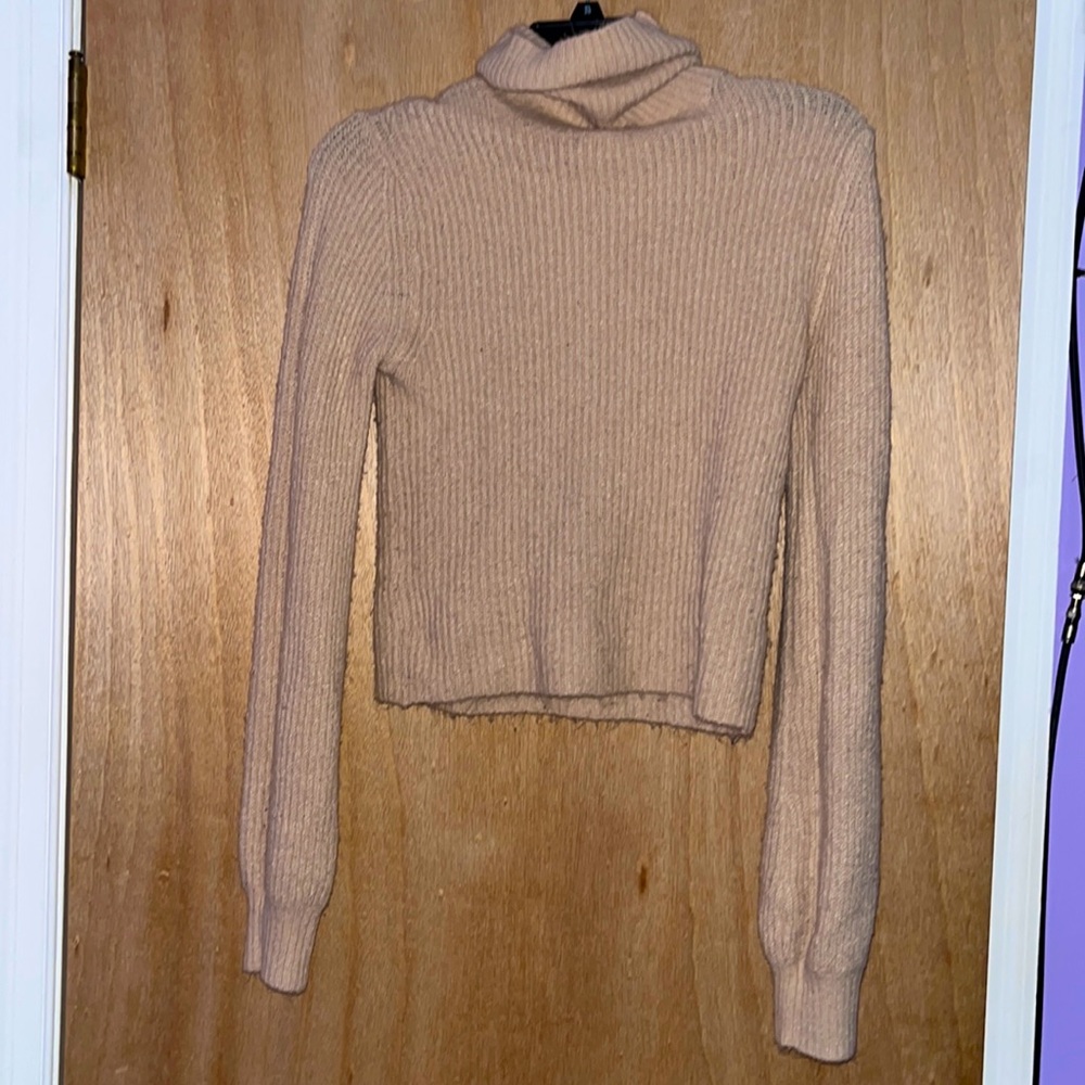 Turtleneck, light pink Garage sweater
